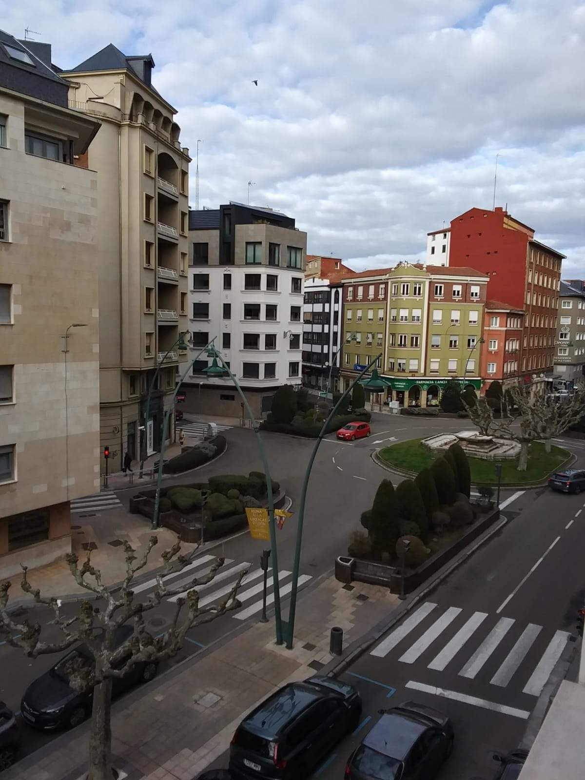 Vista exterior de Apartamento de alquiler en León Capital  con Calefacción y Amueblado