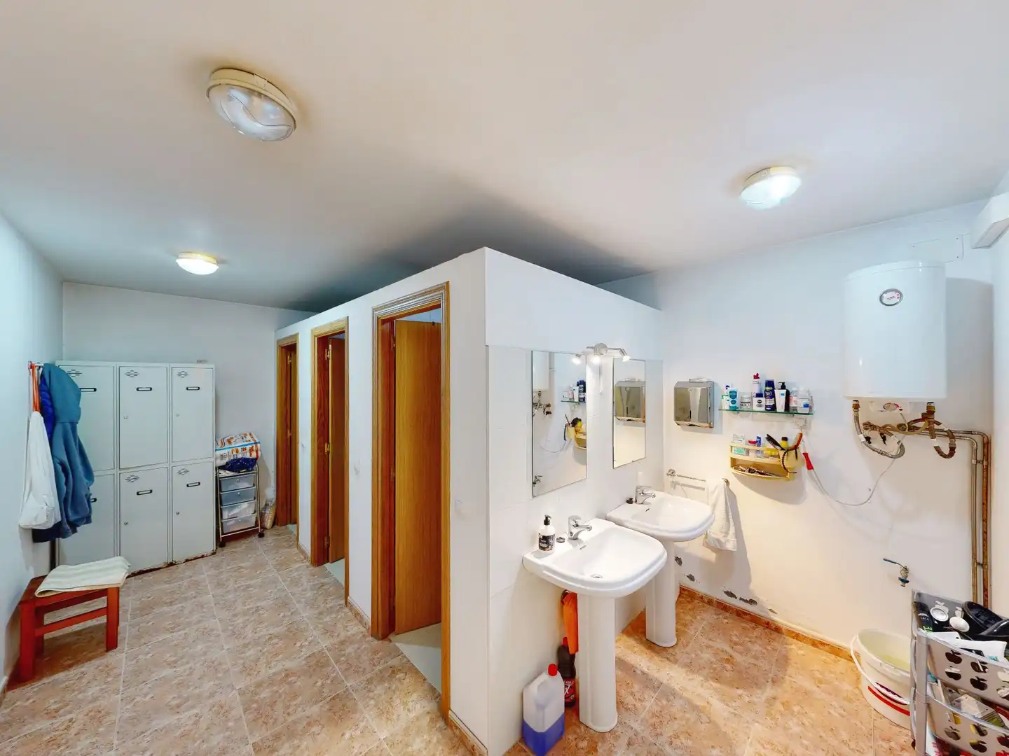 Bathroom of Industrial buildings for sale in Xove