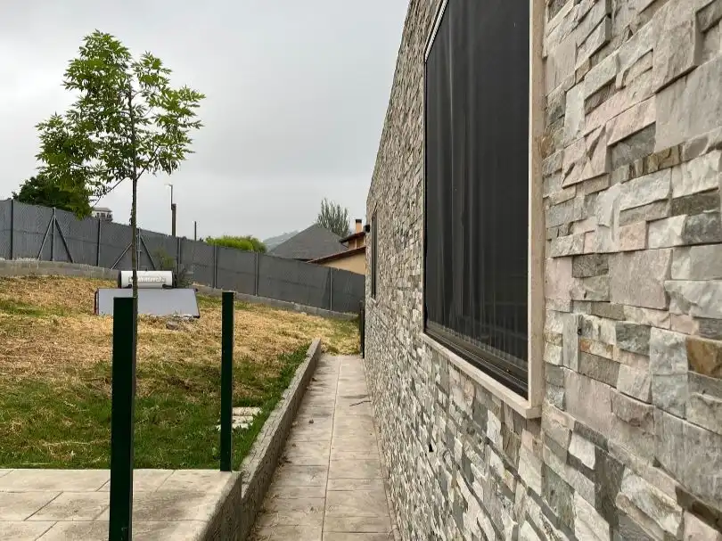 Vista exterior de Casa o xalet en venda en Sant Quirze Safaja