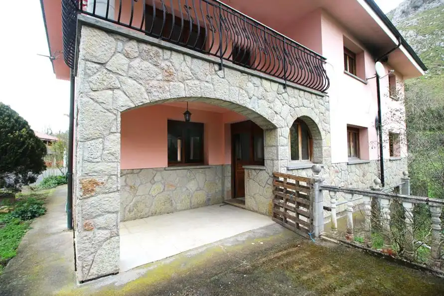 Exterior view of Houses for sale in Amieva  with Heating