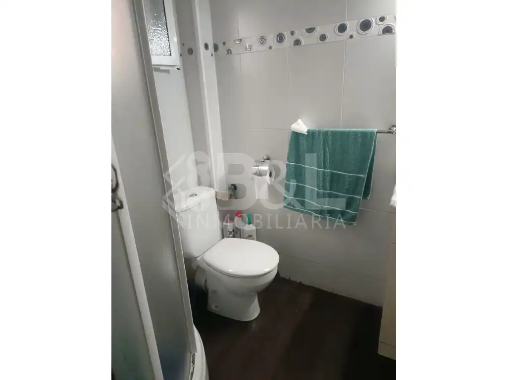 Bathroom of Flat for sale in Esplugues de Llobregat