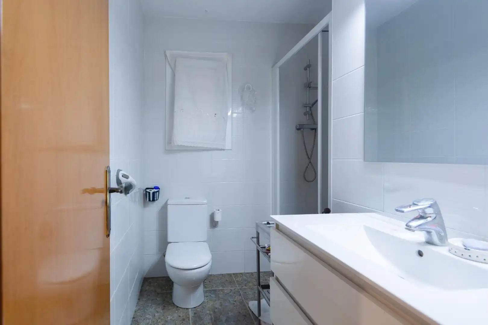 Bany de Pis en venda en Barcelona amb Aire condicionat, Terrassa i Balcó