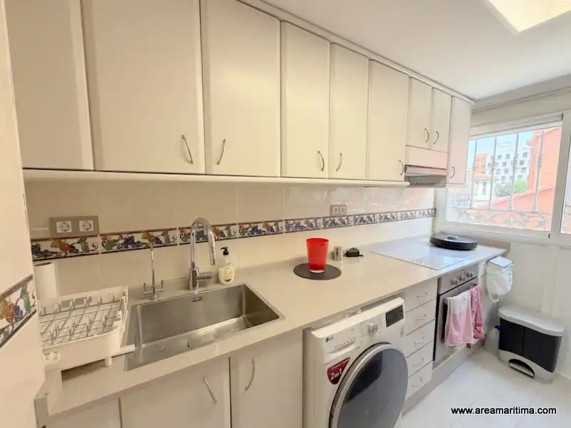 Kitchen of Flat for rent in Valencia  with Air Conditioner, Furnished and Oven