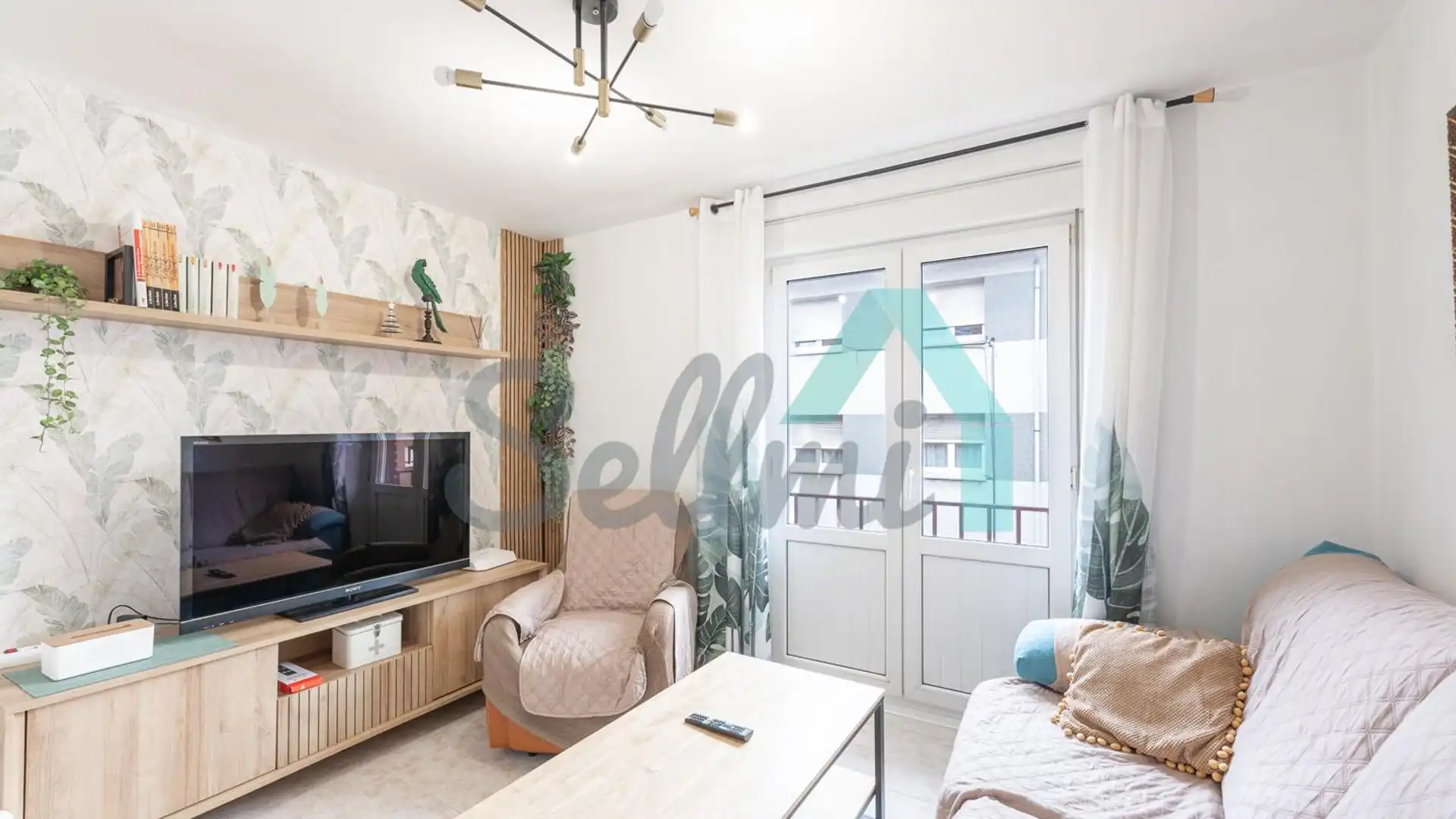 Sala de estar de Piso de alquiler en Gijón  con Calefacción, Parquet y Amueblado