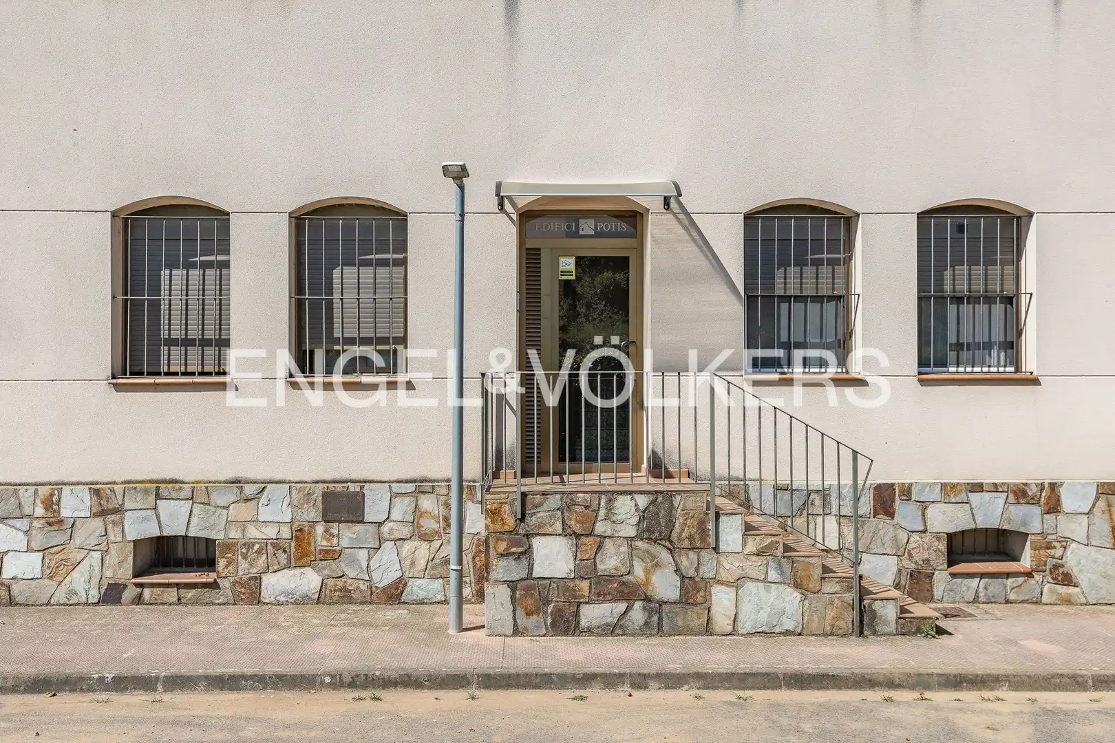 Exterior view of Duplexes for sale in Berga  with Heating, Storage room and Balcony