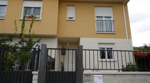 Foto 2 de Casa adosada en venta en Fuensaldaña, Valladolid