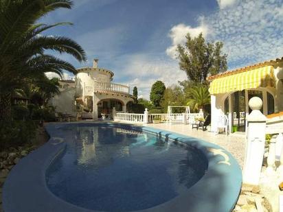 Piscina de Casa o xalet en venda en Dénia amb Aire condicionat, Calefacció i Jardí privat