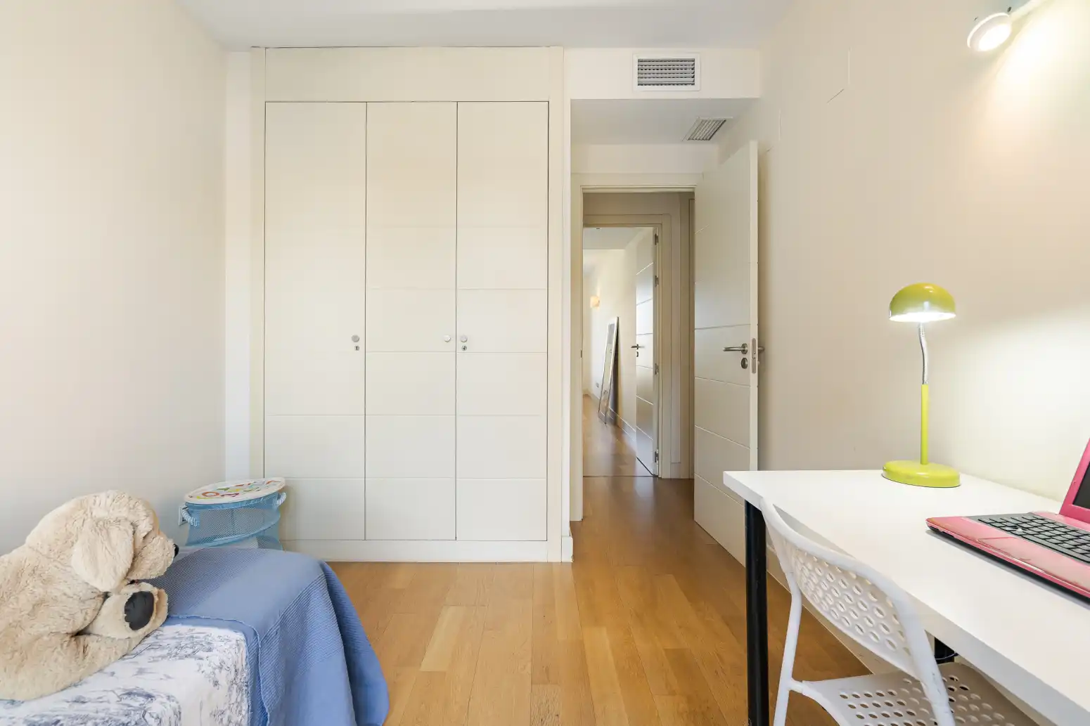 Habitación de Piso en venta en Madrid con Aire acondicionado, Calefacción y Jardín privado