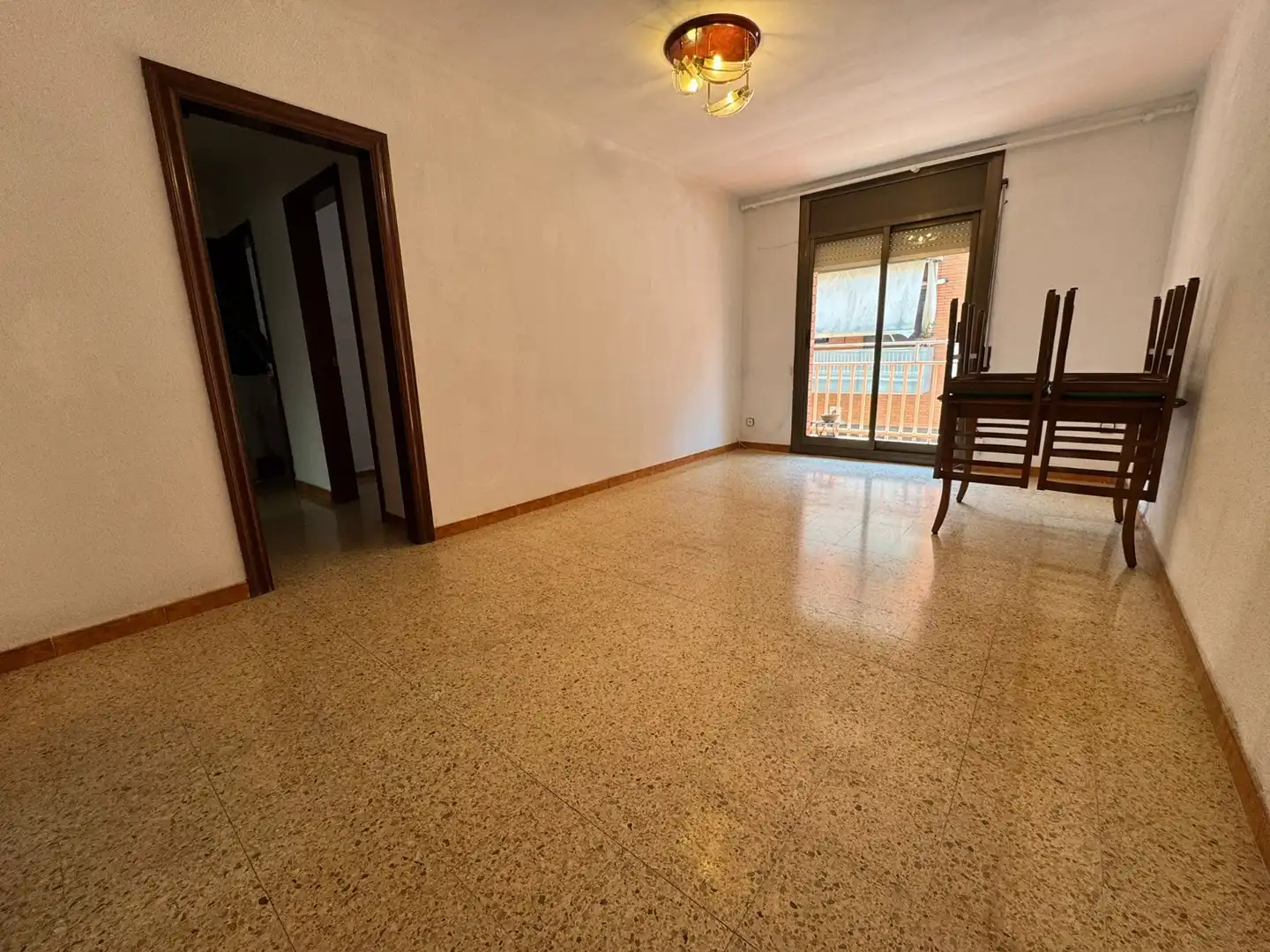 Sala de estar de Piso en venta en Cerdanyola del Vallès con Horno y Balcón