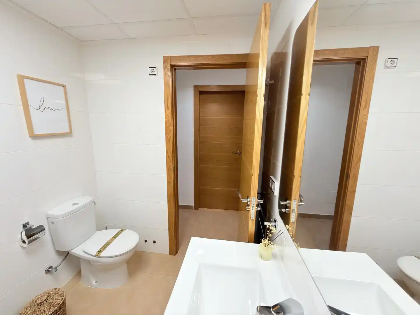 Bathroom of Ground floor for rent in Pliego  with Air Conditioner, Parquet flooring and Furnished