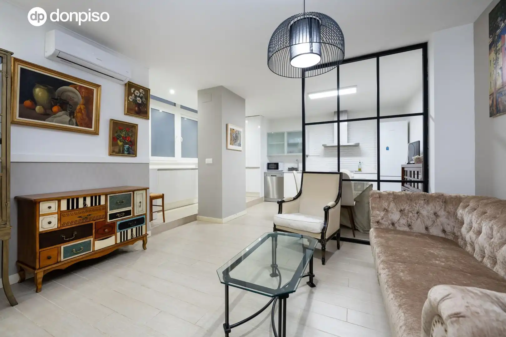 Living room of Flat for sale in Granada  with Air Conditioner and Heating