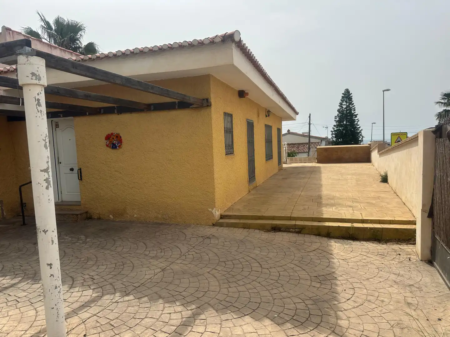 Exterior view of Houses for sale in Roquetas de Mar