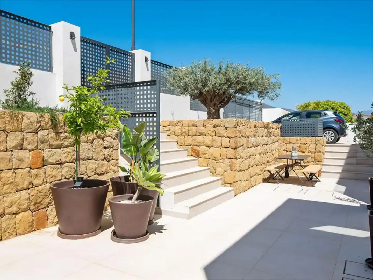 Terrassa de Casa adosada de lloguer en Estepona amb Aire condicionat, Jardí privat i Parquet