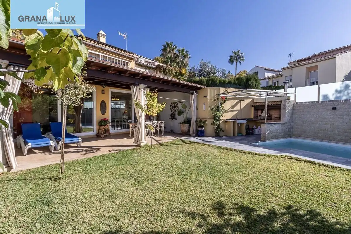 Casa con terraza en venta en Genil, imagen 3