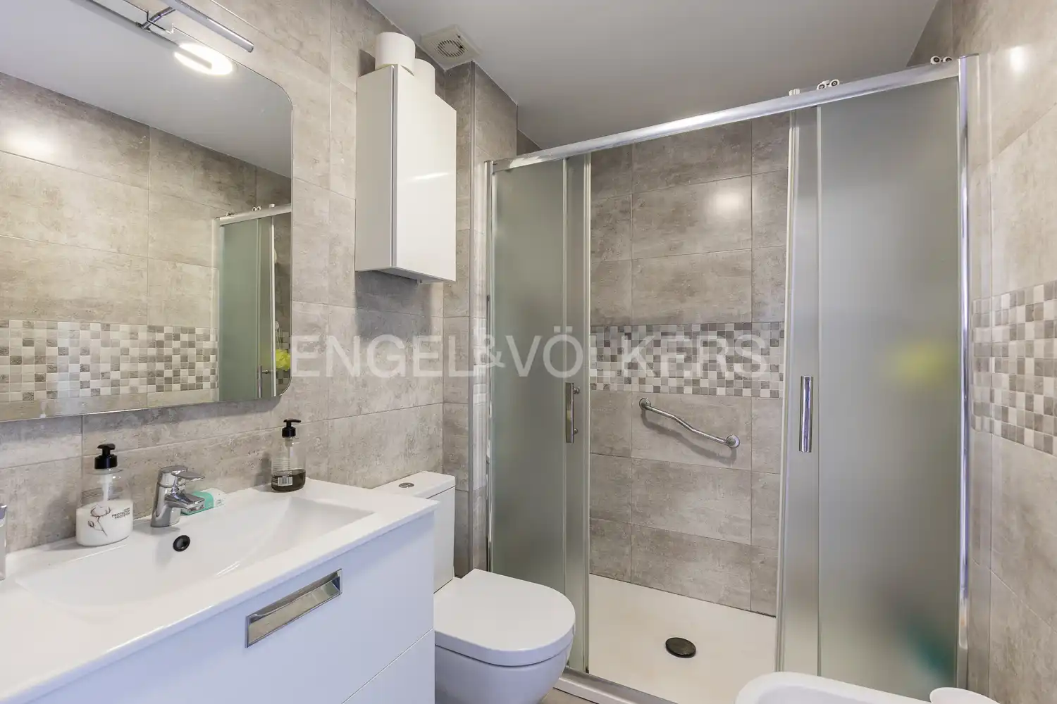 Bany de Casa o xalet en venda en Torrent amb Calefacció, Jardí privat i Terrassa