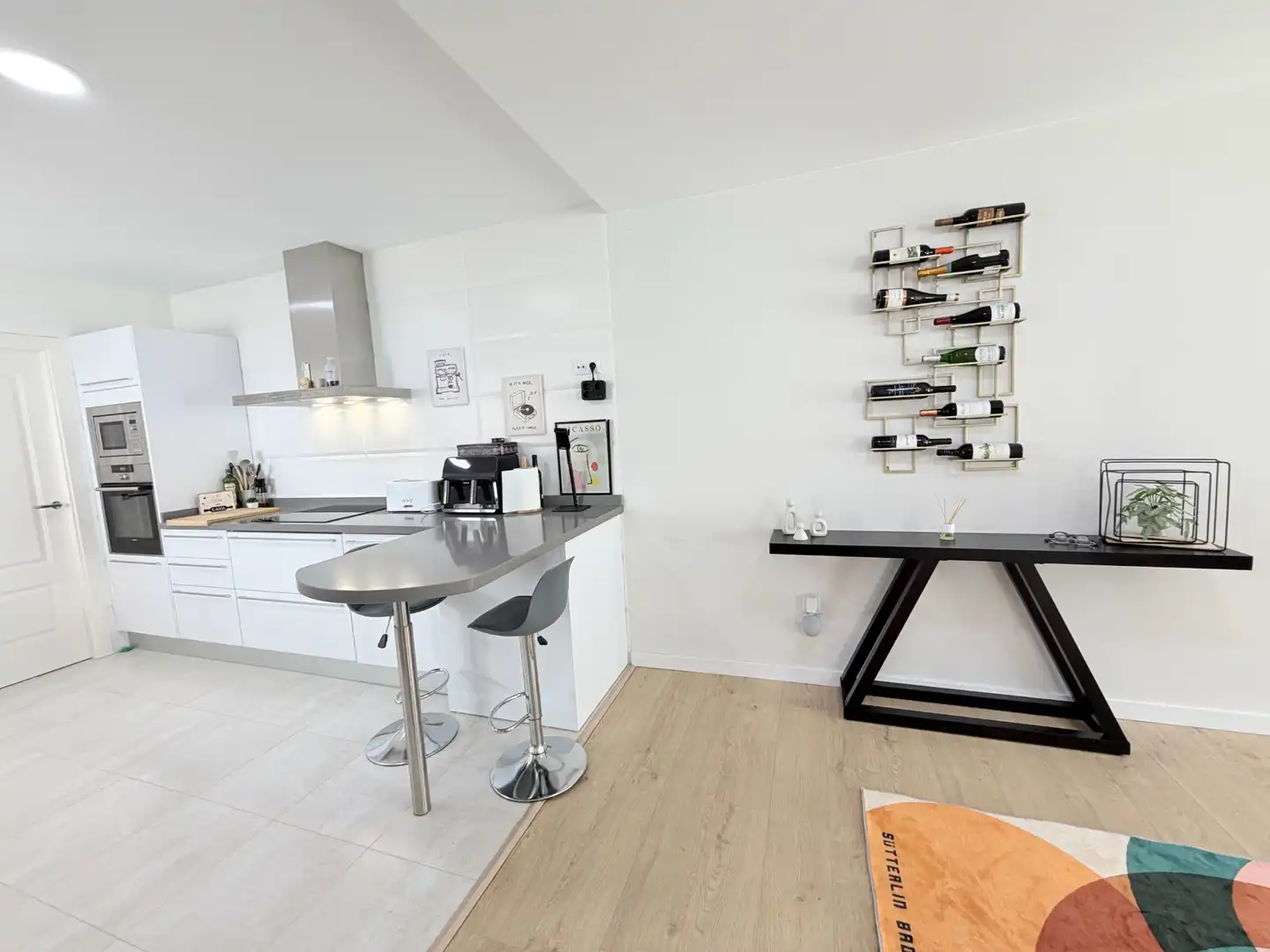 Cocina de Casa adosada en venta en Espartinas con Aire acondicionado, Jardín privado y Parquet
