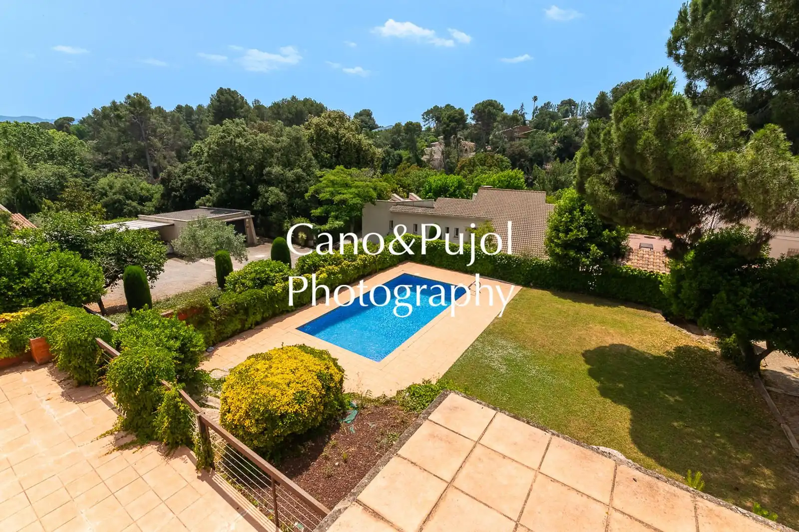 Jardí de Casa o xalet en venda en Cerdanyola del Vallès amb Aire condicionat, Calefacció i Terrassa