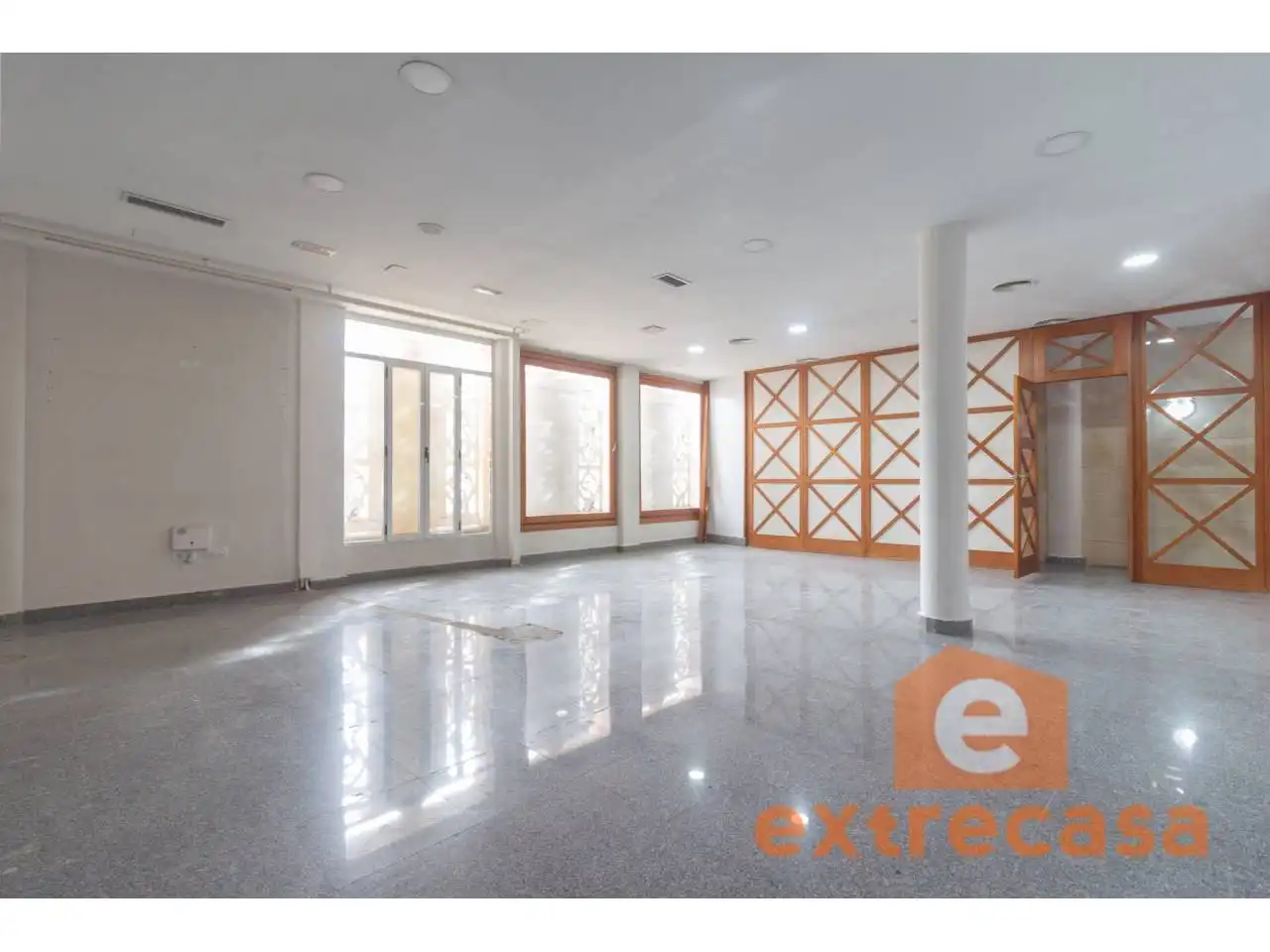 Office space with lift to rent in Pardaleras