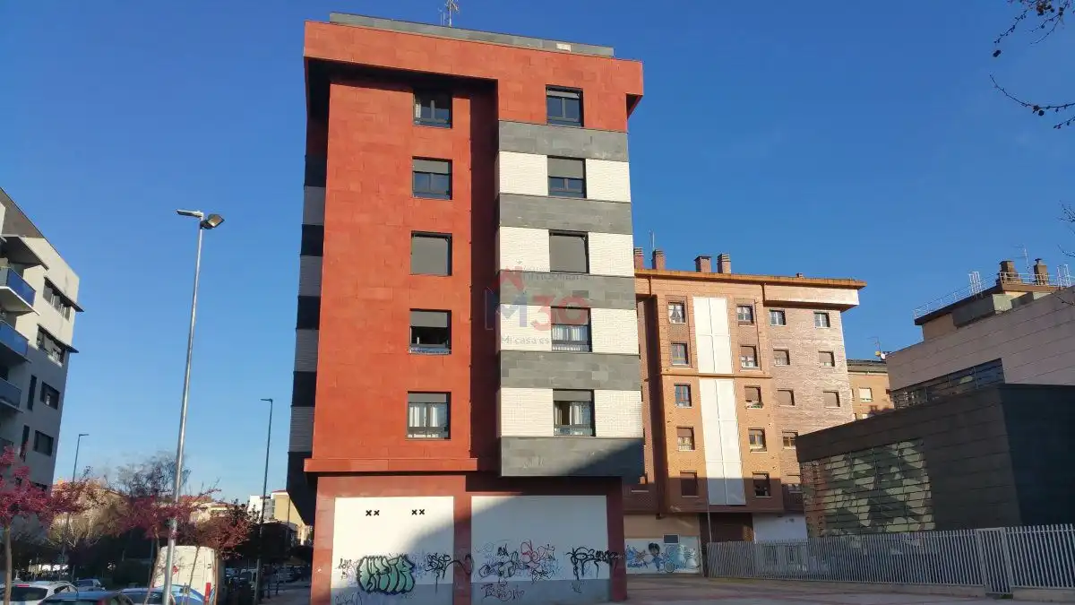 Vista exterior de Local de lloguer en Miranda de Ebro