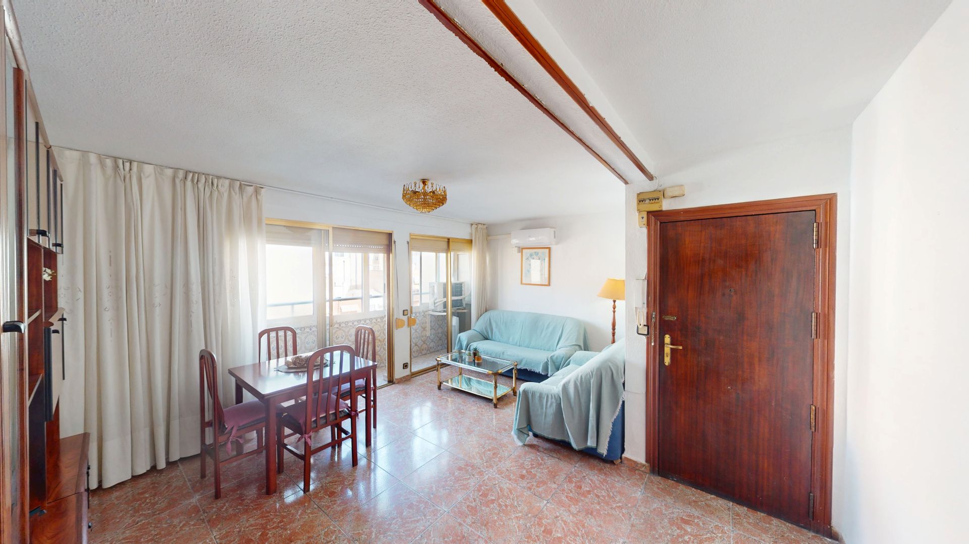 Habitación de Piso en venta en Alicante / Alacant con Aire acondicionado, Amueblado y Balcón