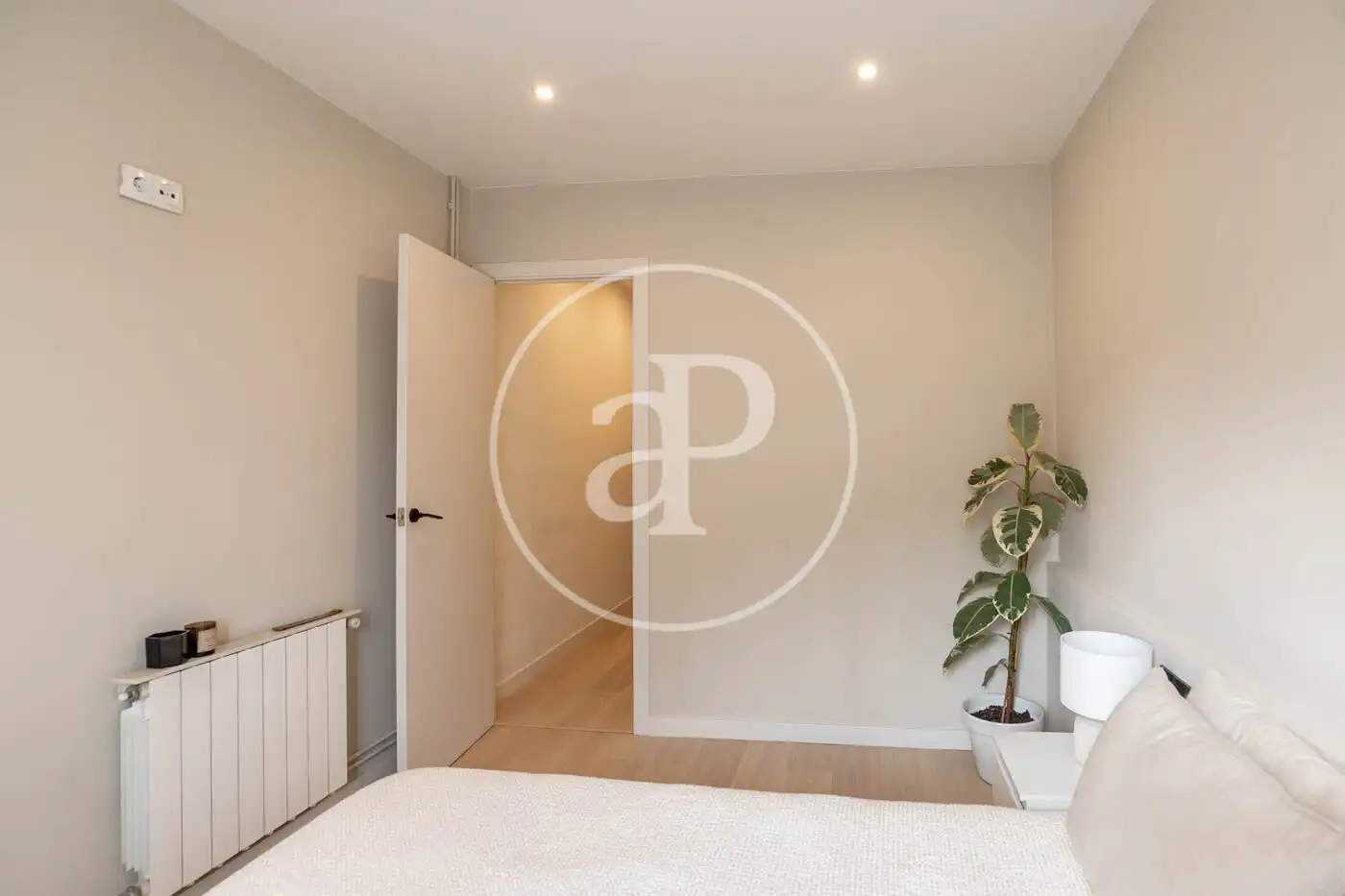 Flat with terrace to rent in Dos de Maig, imagen 19
