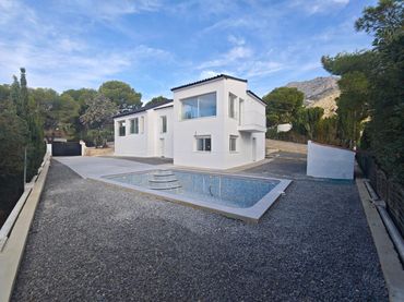 Villa mit Balkon zum Verkauf in Altea la Vella