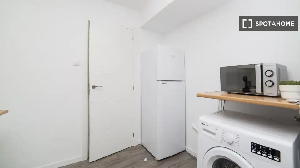 Room in El Cabanyal - El Canyamelar