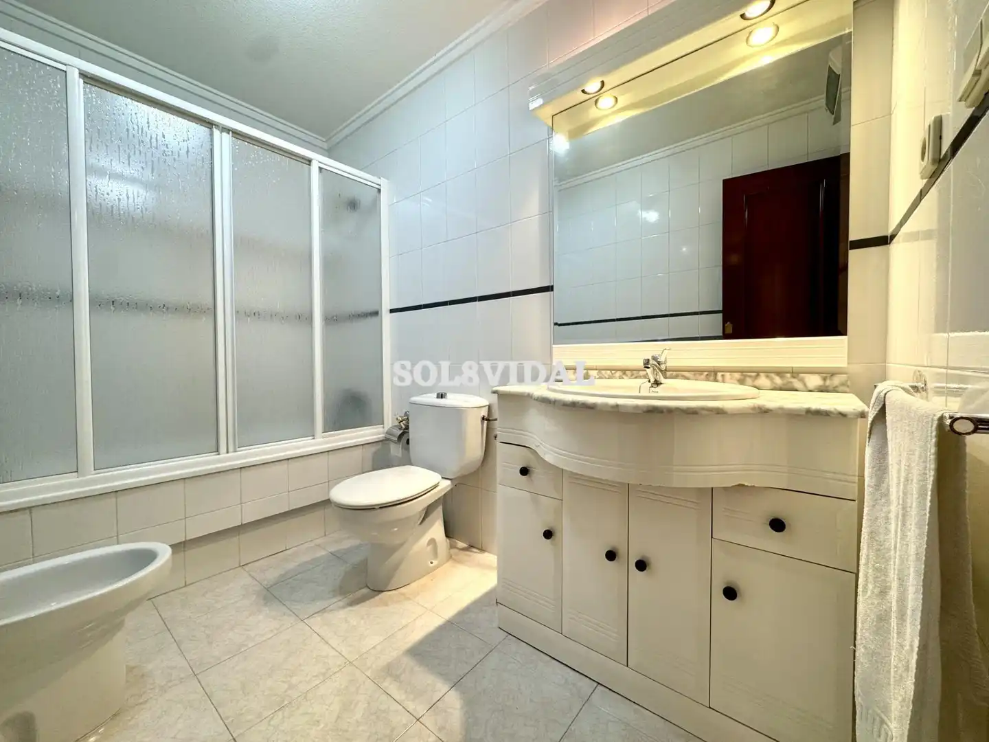 Badezimmer von Wohnung zur Miete in Orihuela mit Möbliert und Balkon