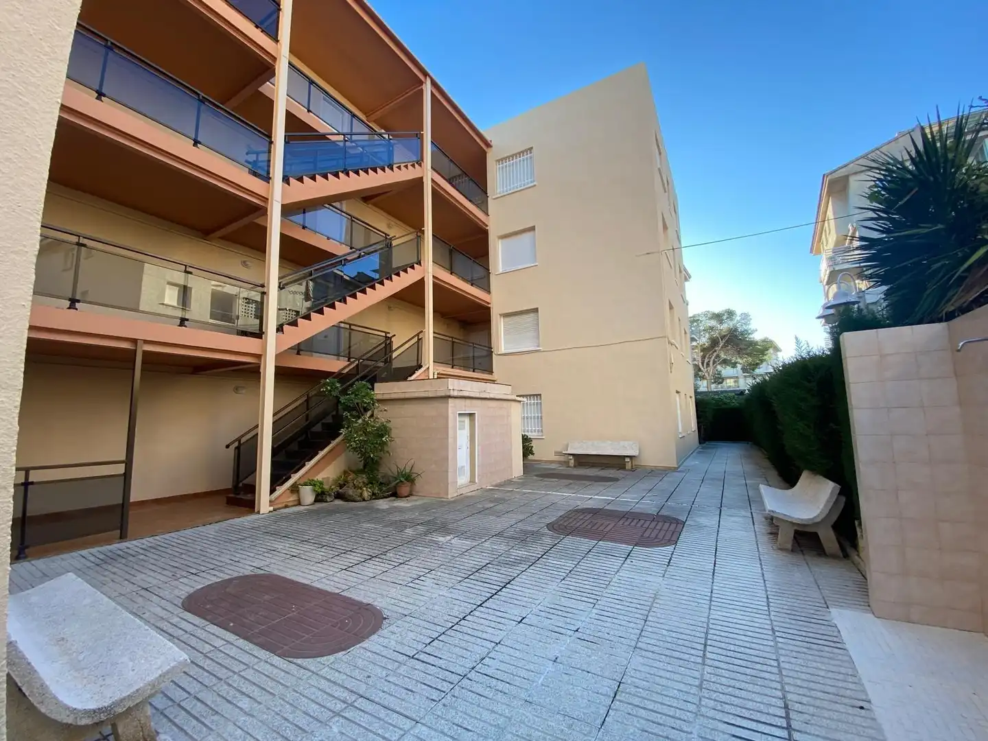 Vista exterior de Piso en venta en Cunit con Terraza y Balcón