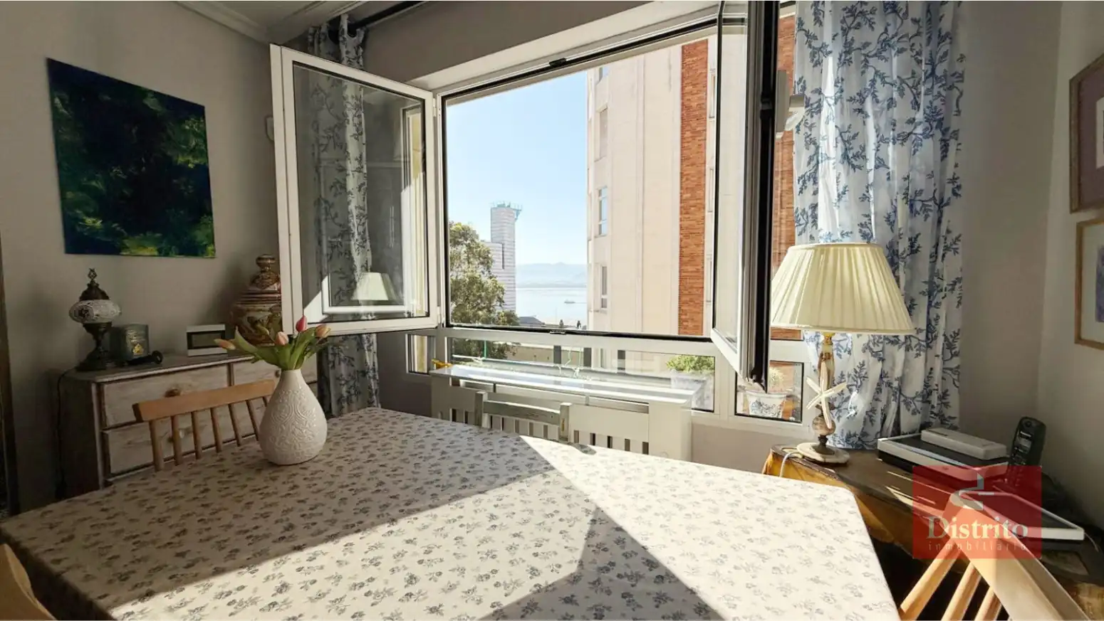 Schlafzimmer von Wohnung zum Verkauf in Santander mit Heizung