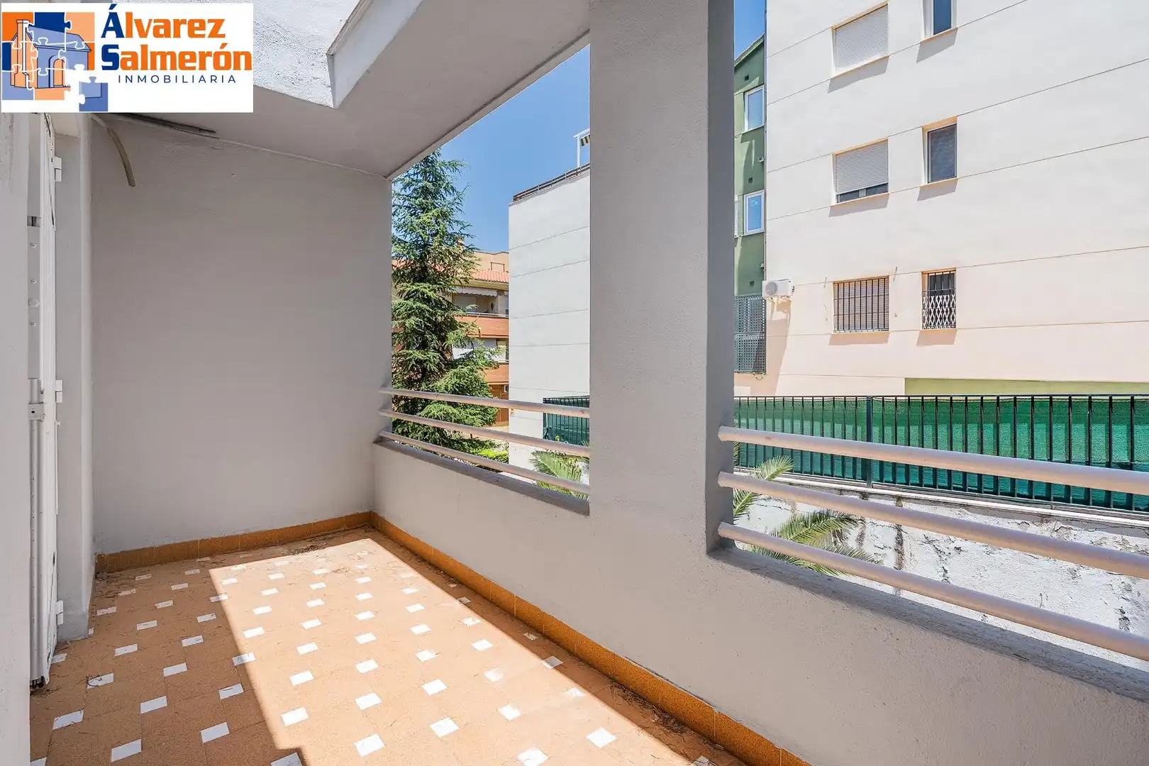 Terraza de Piso en venta en Granada con Aire acondicionado, Calefacción y Terraza