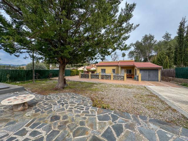 Casa-chalet en Venta en Sant Salvador de Guardiola