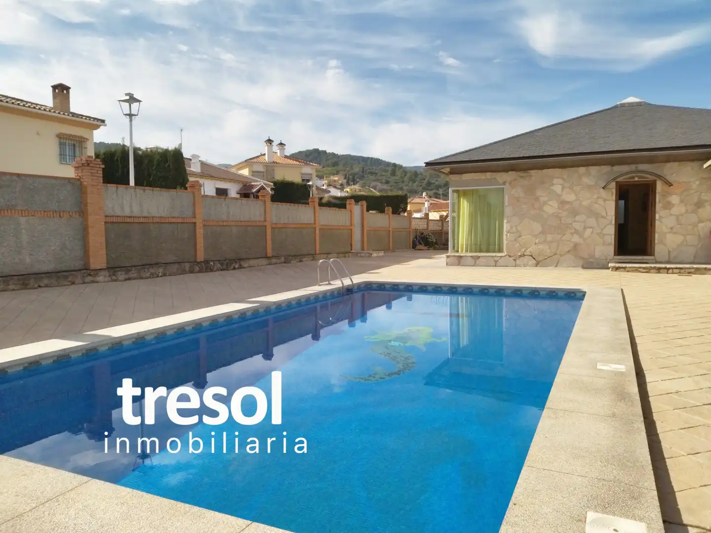 Chalet con piscina en venta en Jardines de Alhaurín - Huerta Alta - Fuensanguínea