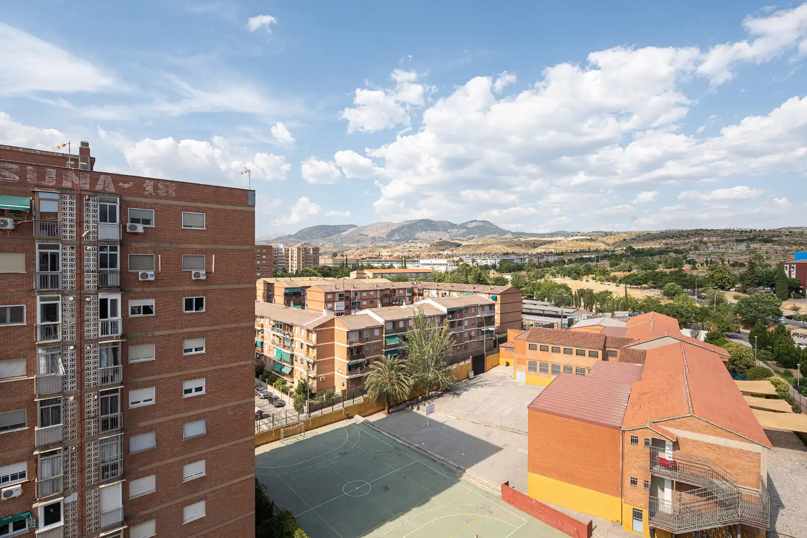 Exterior view of Flat for sale in Granada  with Air Conditioner, Parquet flooring and Terrace