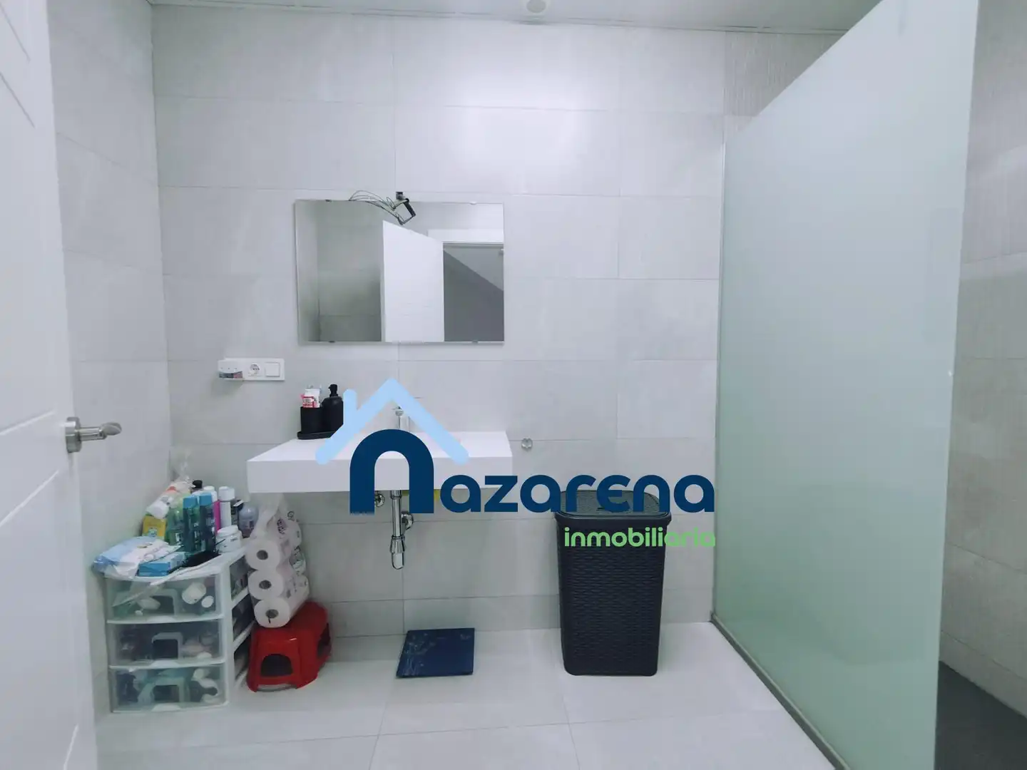 Bany de Casa adosada en venda en Dos Hermanas amb Aire condicionat, Jardí privat i Terrassa