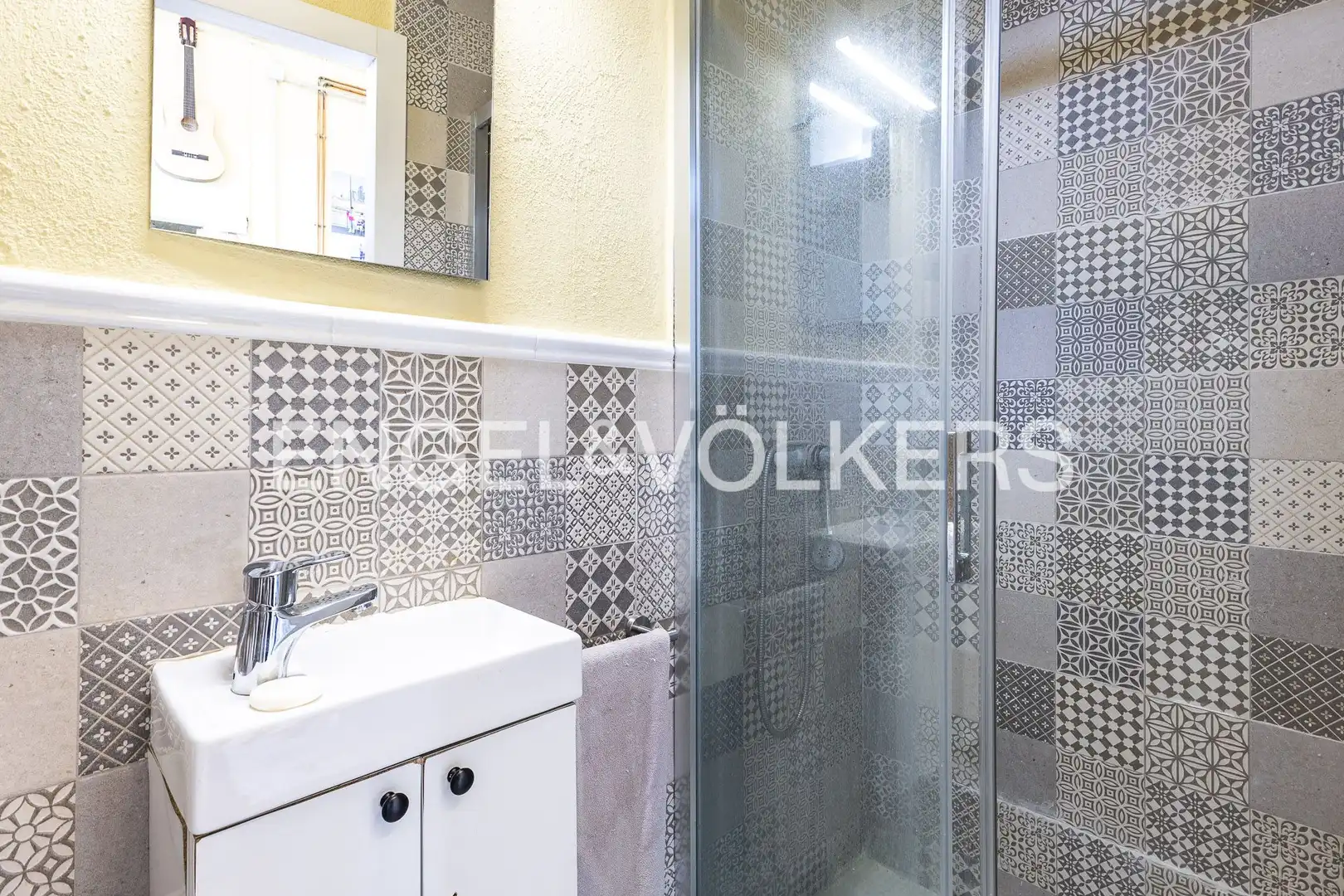 Bathroom of Houses for rent in El Masnou  with Air Conditioner, Heating and Furnished