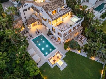 Villa con piscina in vendita a Nueva Andalucía