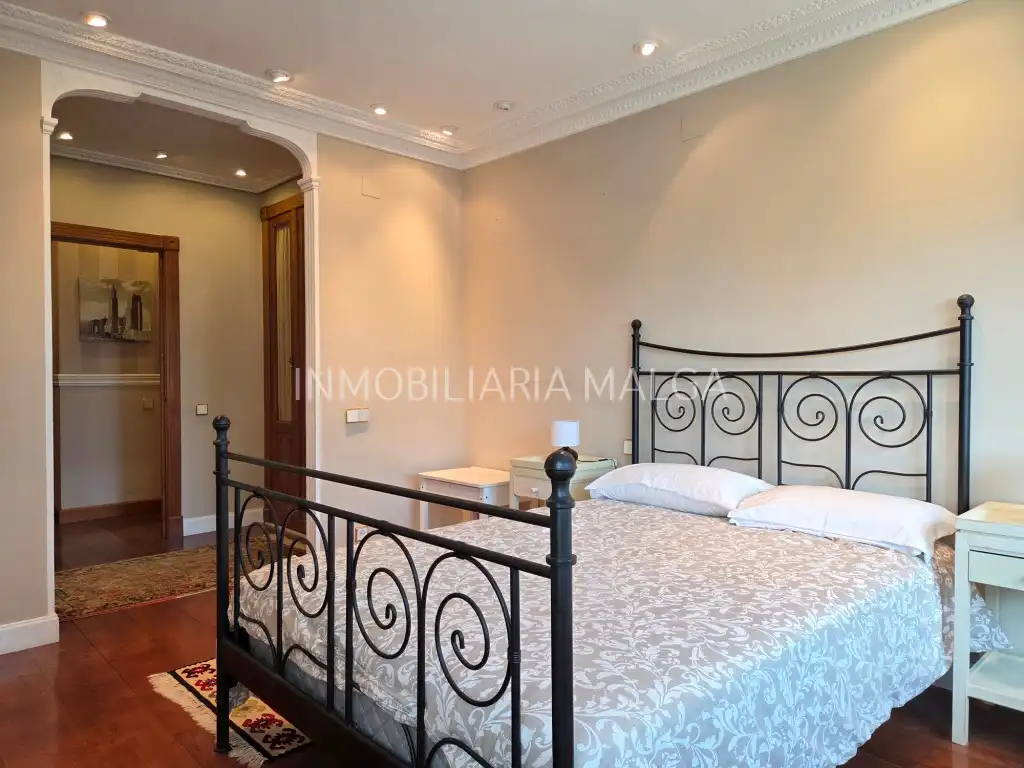Dormitori de Casa o xalet en venda en Colunga amb Calefacció, Jardí privat i Parquet