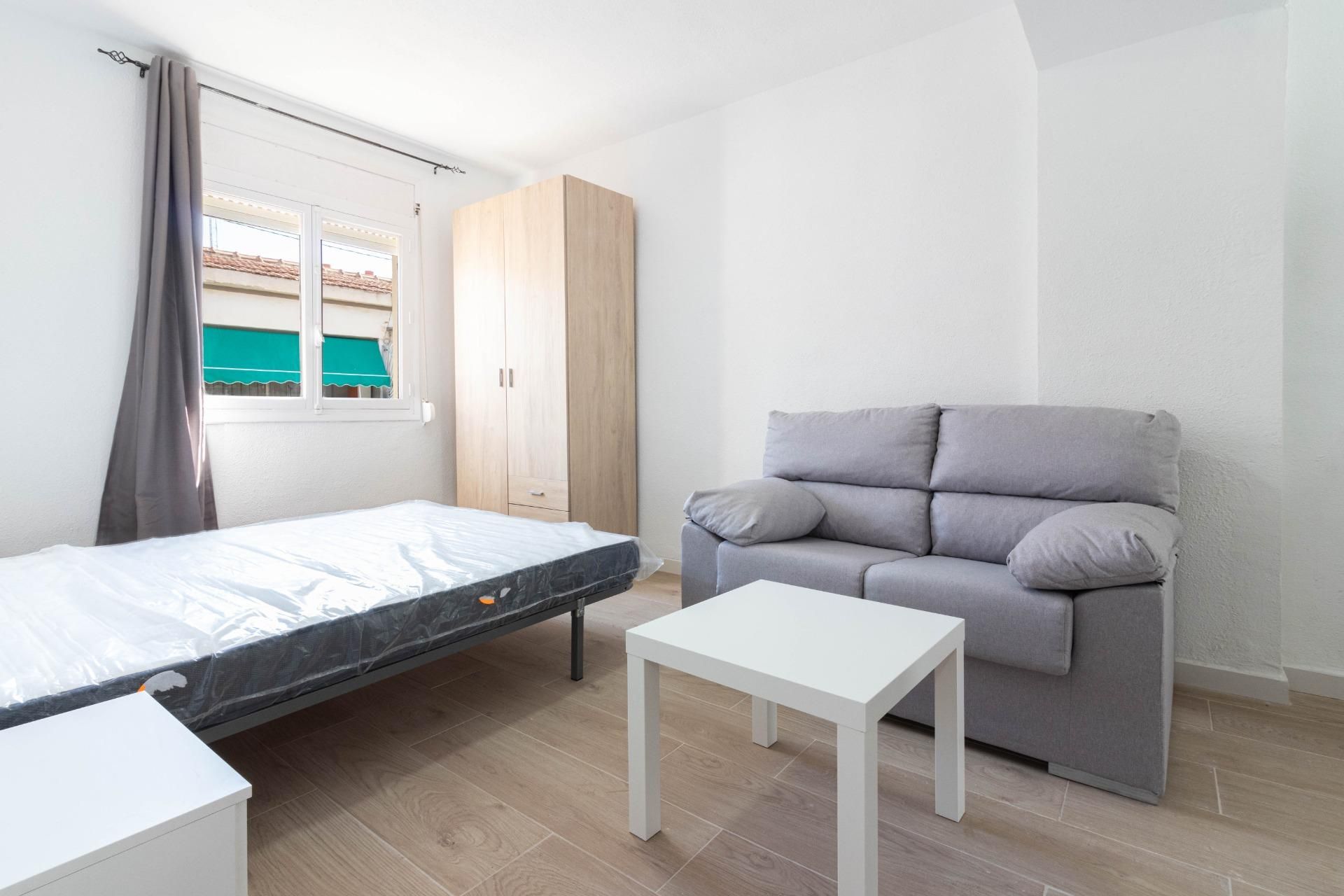 Bedroom of Flat to share in Alicante / Alacant