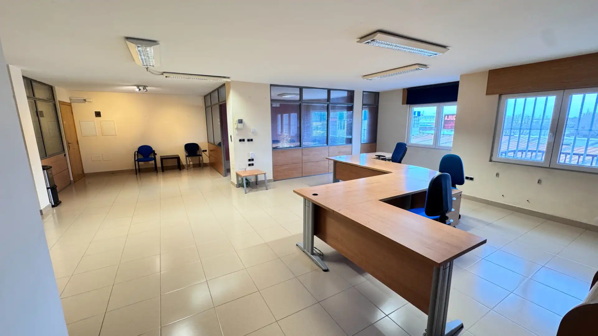 Büro zur Miete in Arteixo mit Terrasse, Möbliert und Balkon