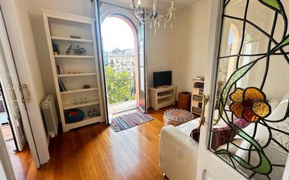 Sala d'estar de Pis de lloguer en  Barcelona Capital amb Moblat, Forn i Rentadora