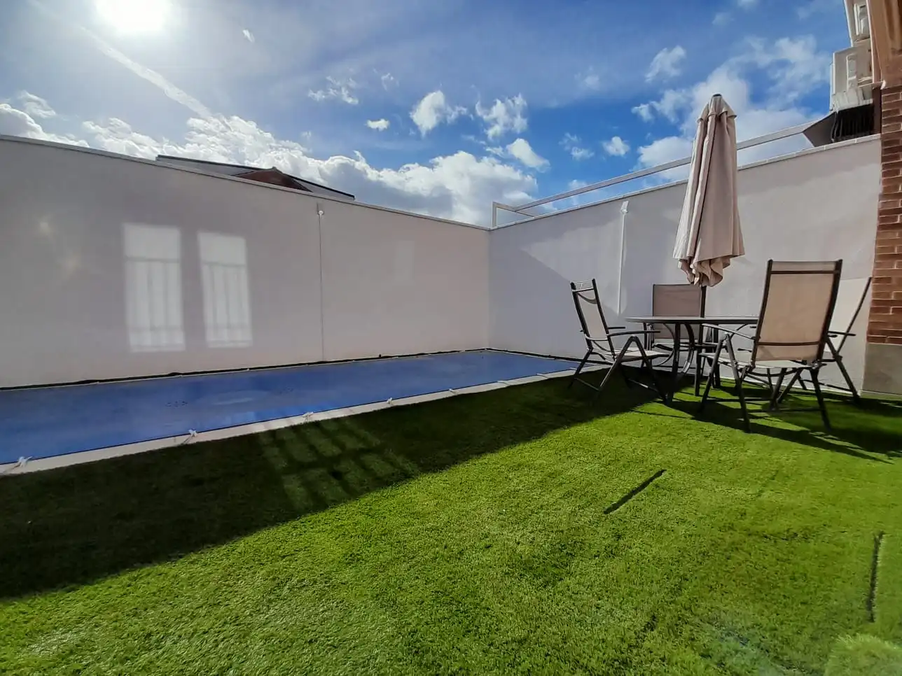 Xalet amb terrassa en venda a Calle de los Jardines