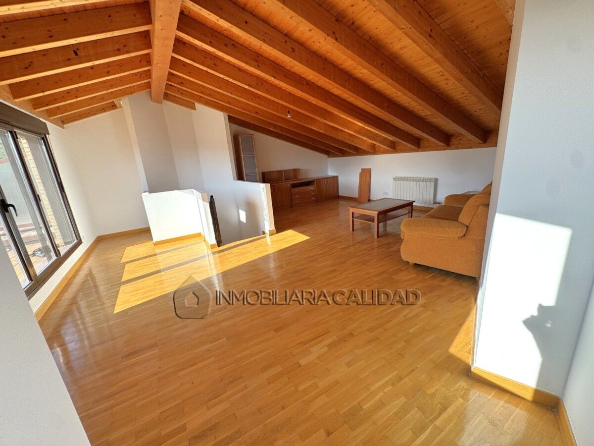 Casa o xalet en venda en Burgos Capital amb Calefacció i Traster