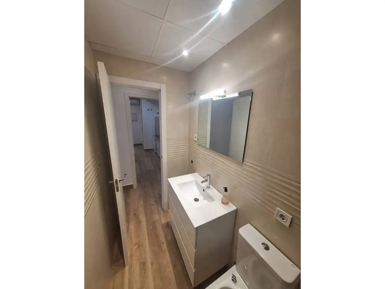 Badezimmer von Wohnungen zur Miete in Fuenlabrada mit Möbliert