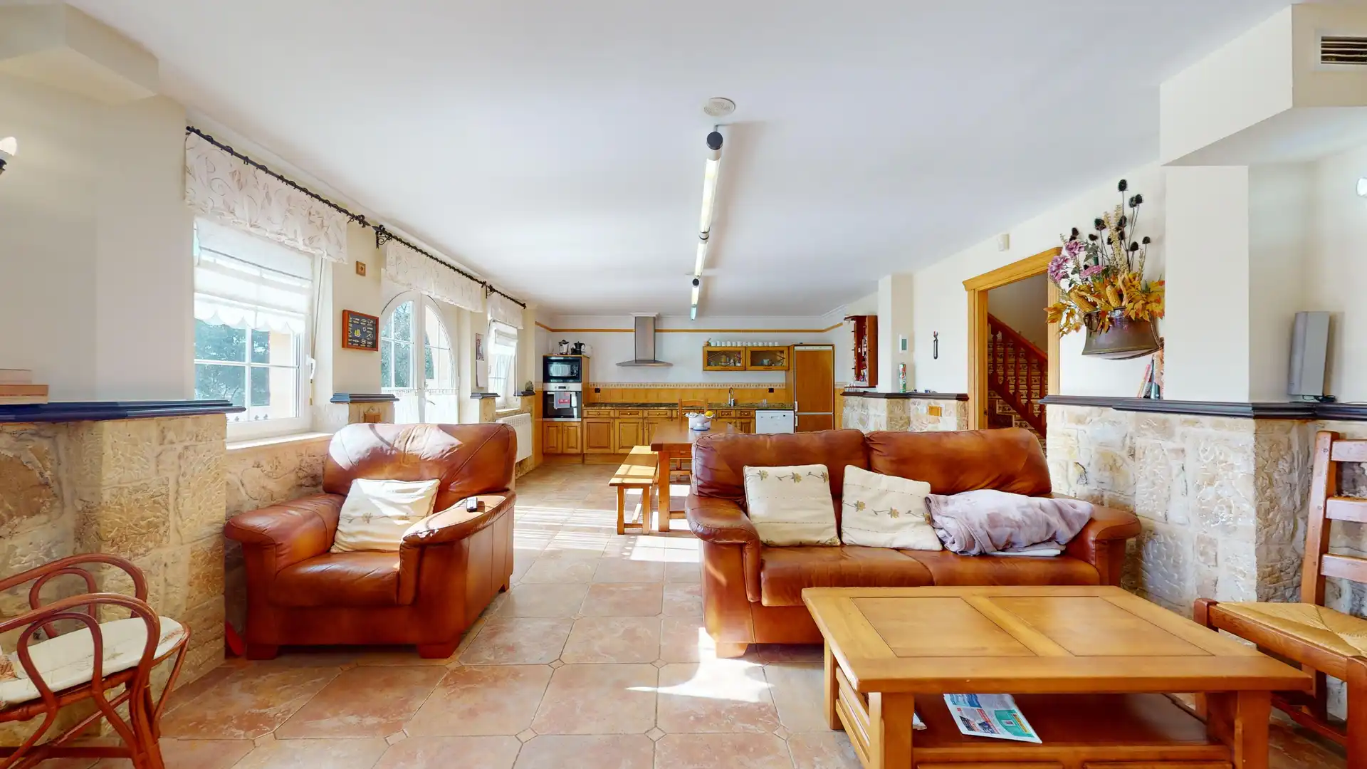 Sala d'estar de Casa o xalet en venda en Arnuero amb Calefacció, Terrassa i Balcó