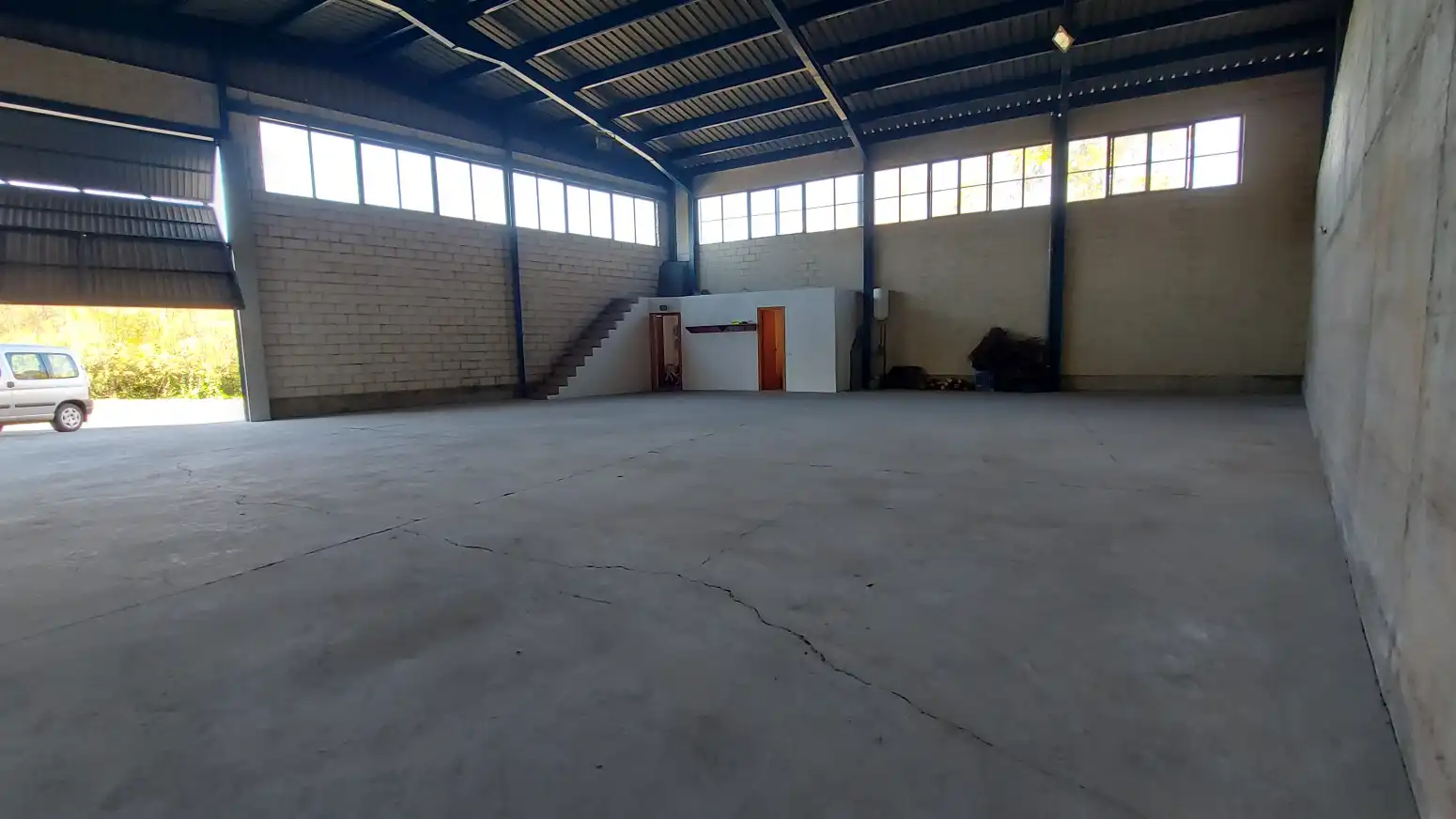 Nau industrial de lloguer en  Logroño