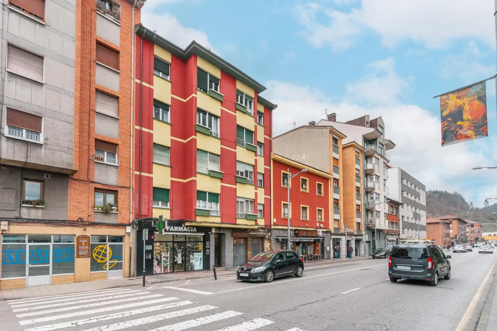 Vista exterior de Garatge en venda en Mieres (Asturias)