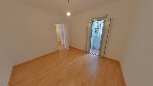 Piso en Venta en Carrer de l'Empordà en Sant Crist