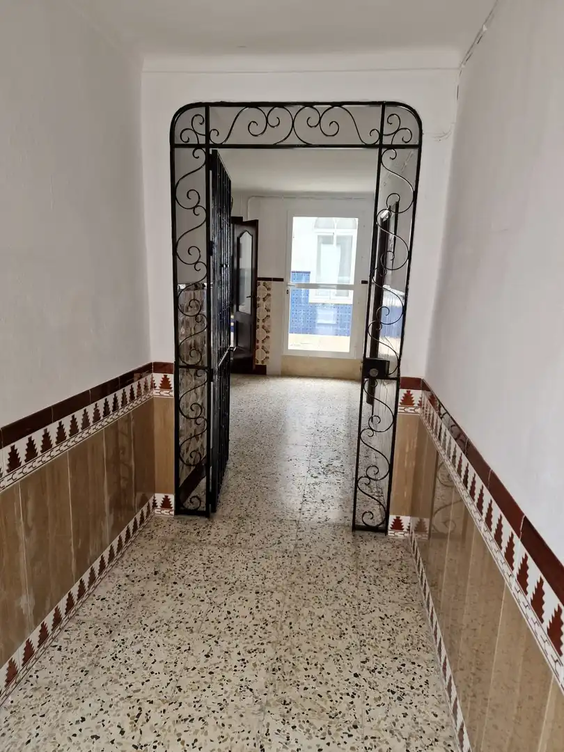 Casa amb terrassa en venda a Fernán-Núñez, imagen 2