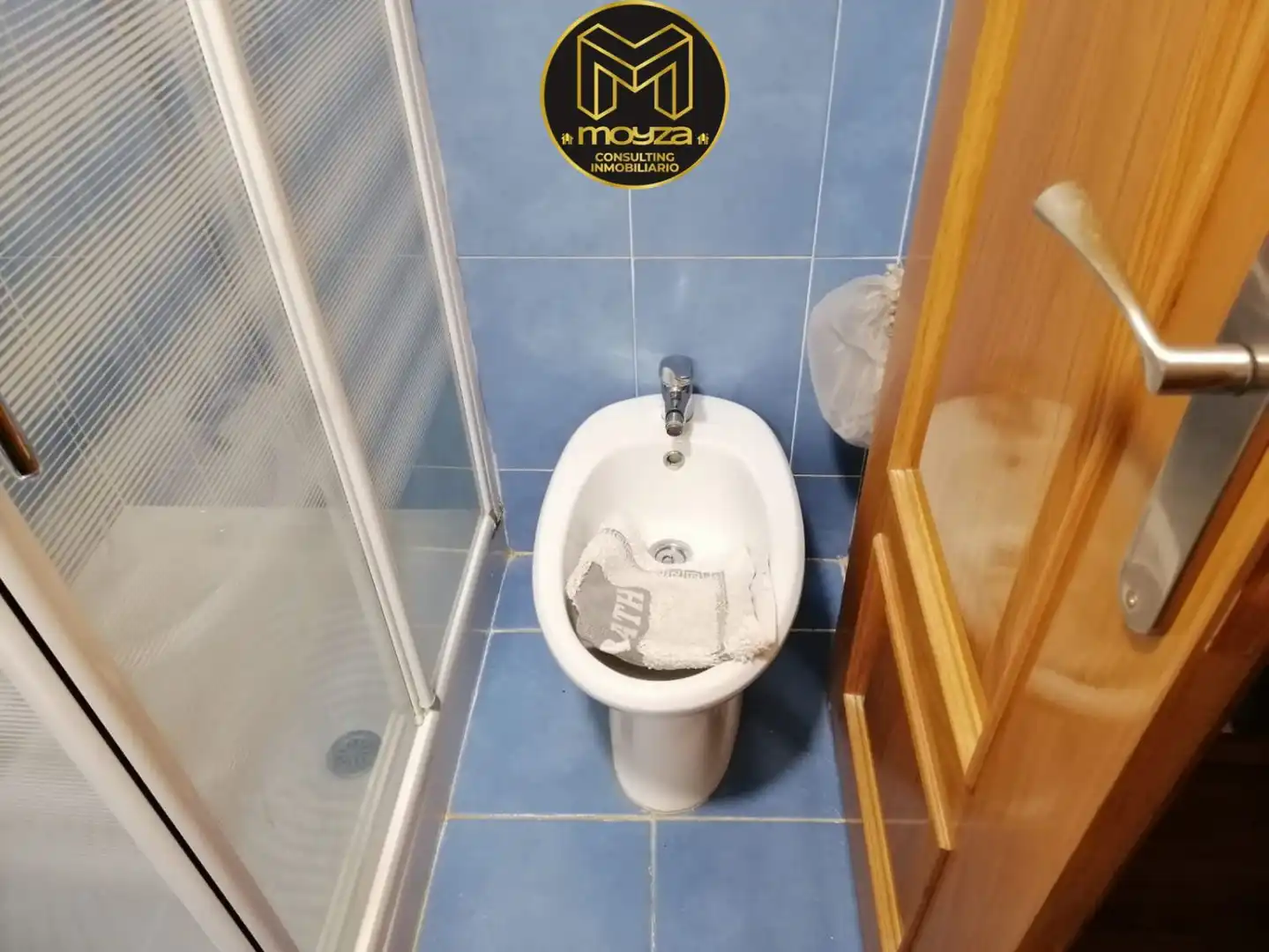 Bany de Pis en venda en Jaén amb Aire condicionat, Terrassa i Balcó